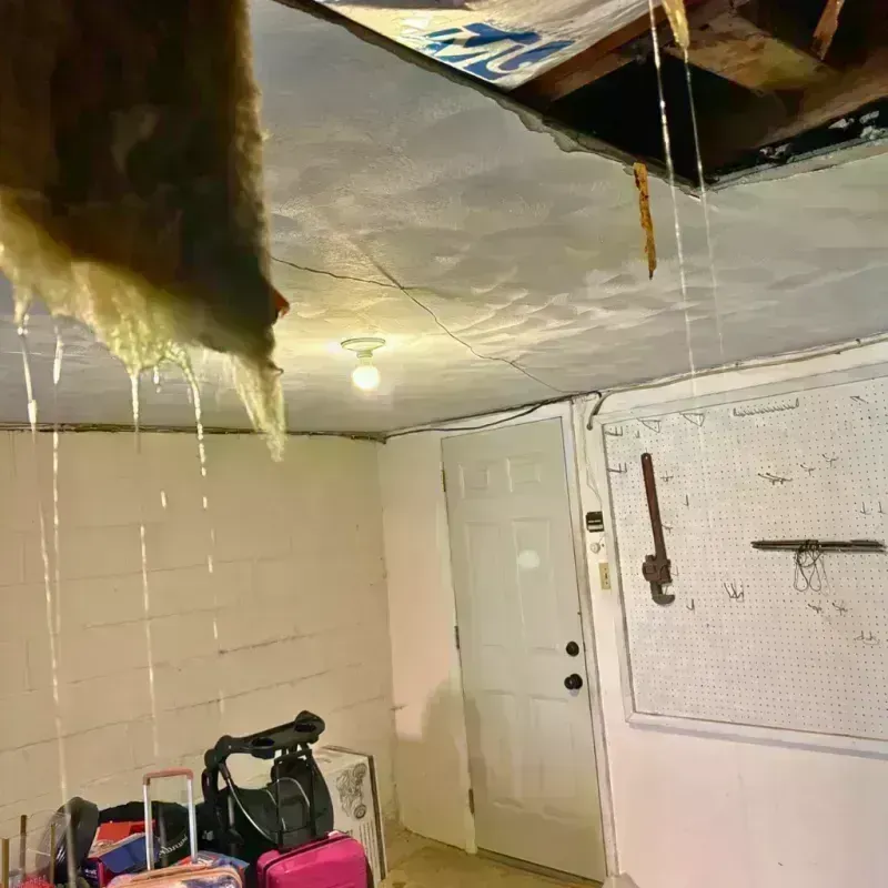 Before and after water damage restoration in Joliet, IL